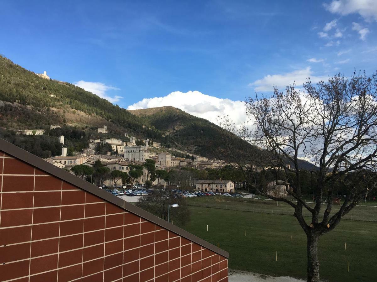 Happy House Apartamento Gubbio Exterior foto